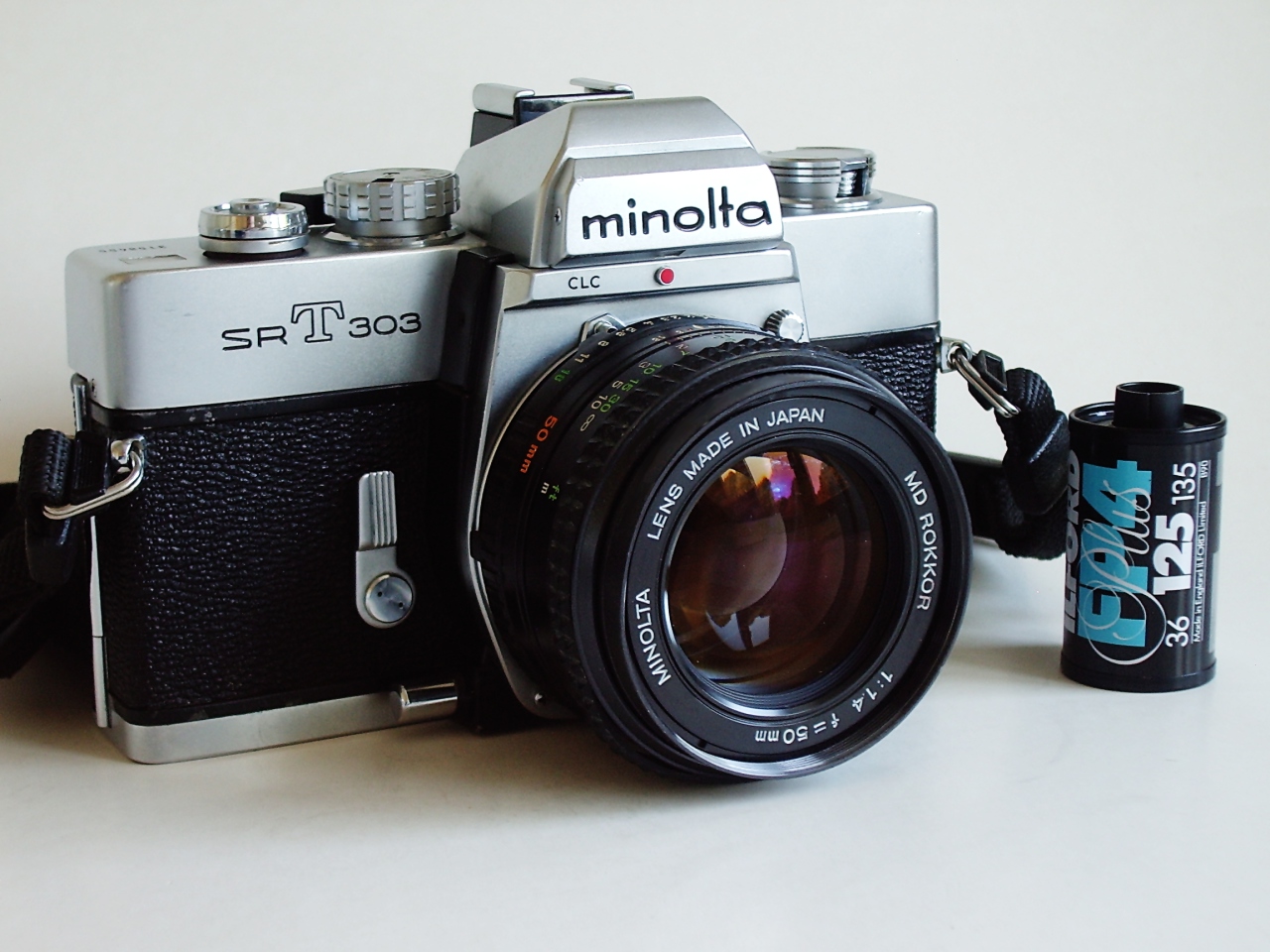 Minolta SRT 303