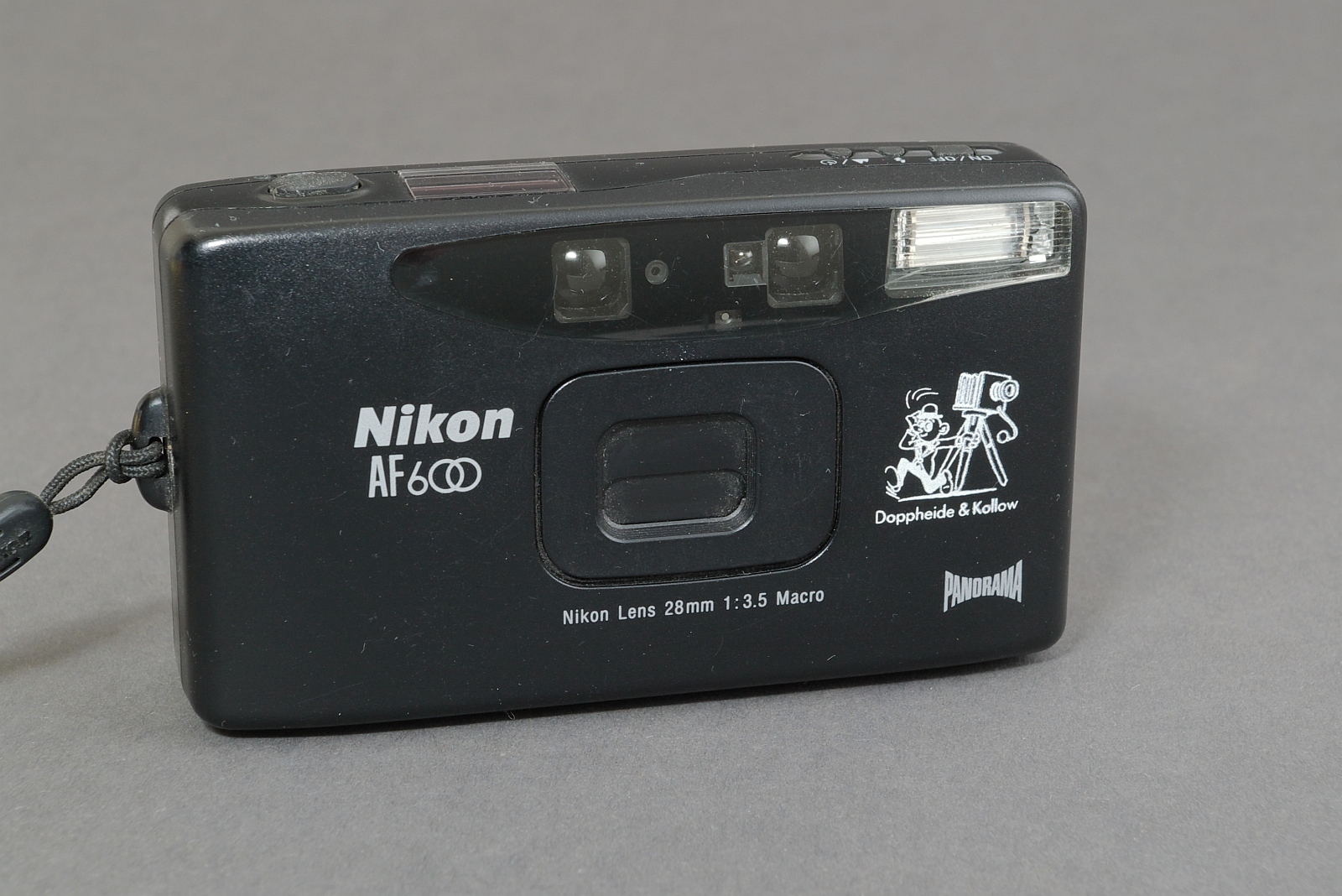Nikon AF600