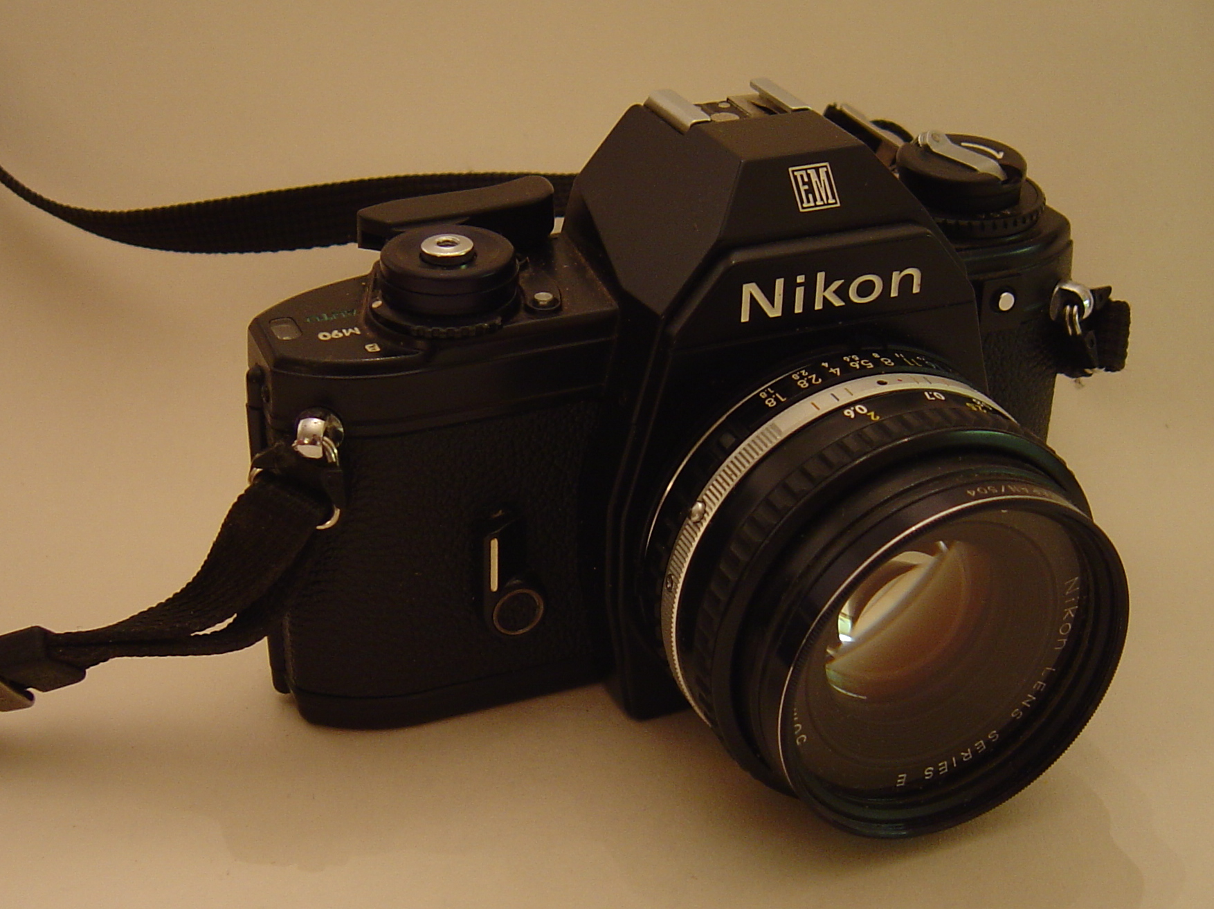 Nikon EM