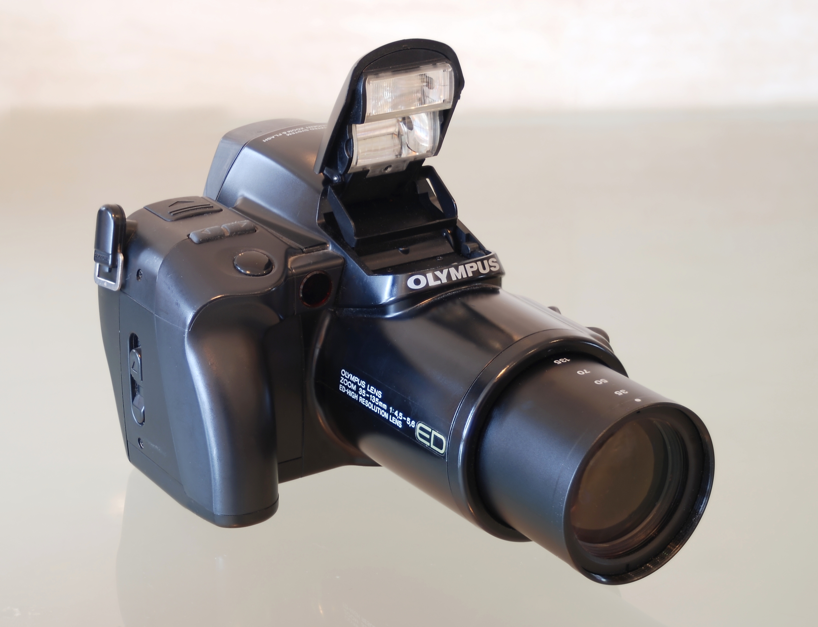 Olympus IS-1