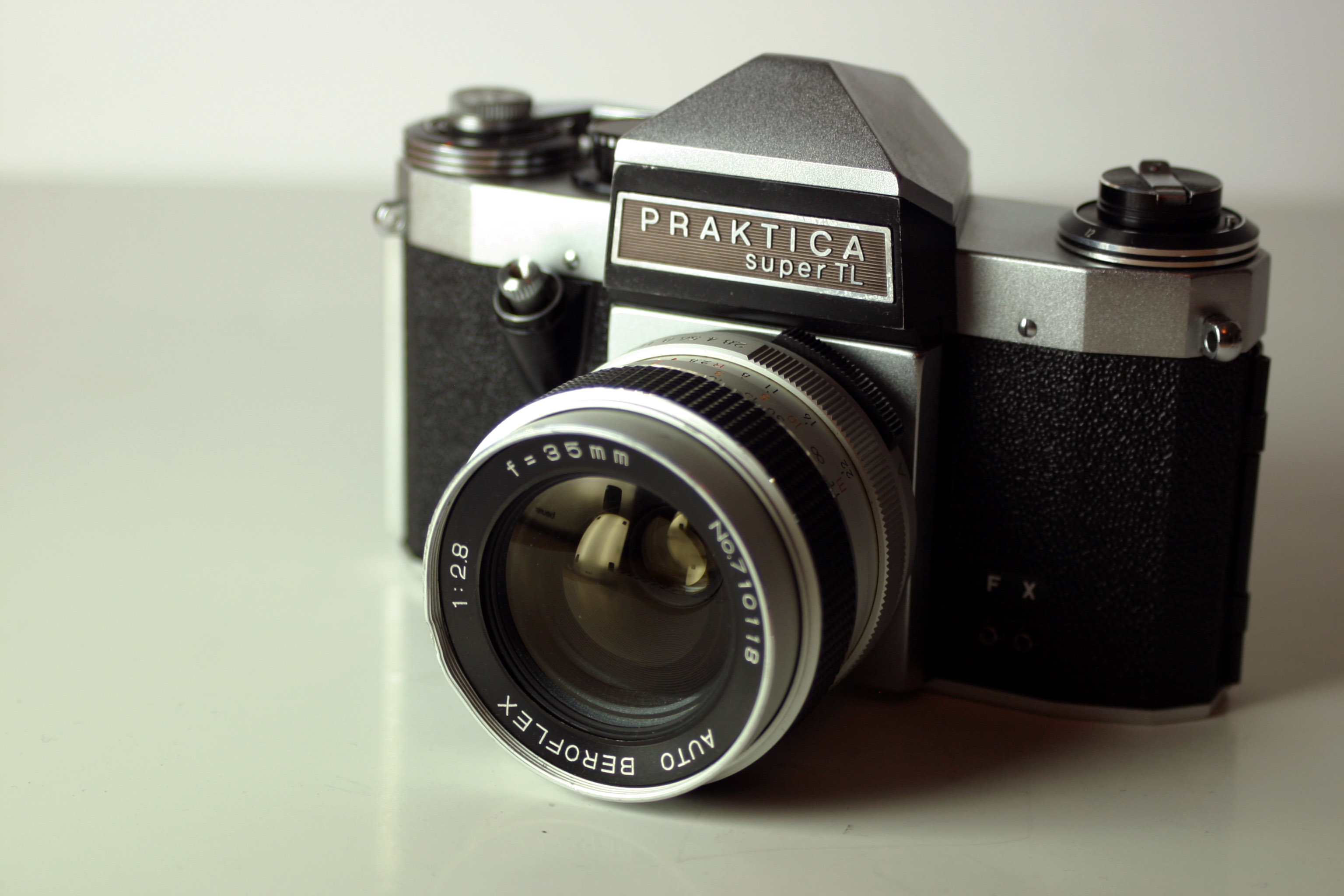 Praktica Super TL