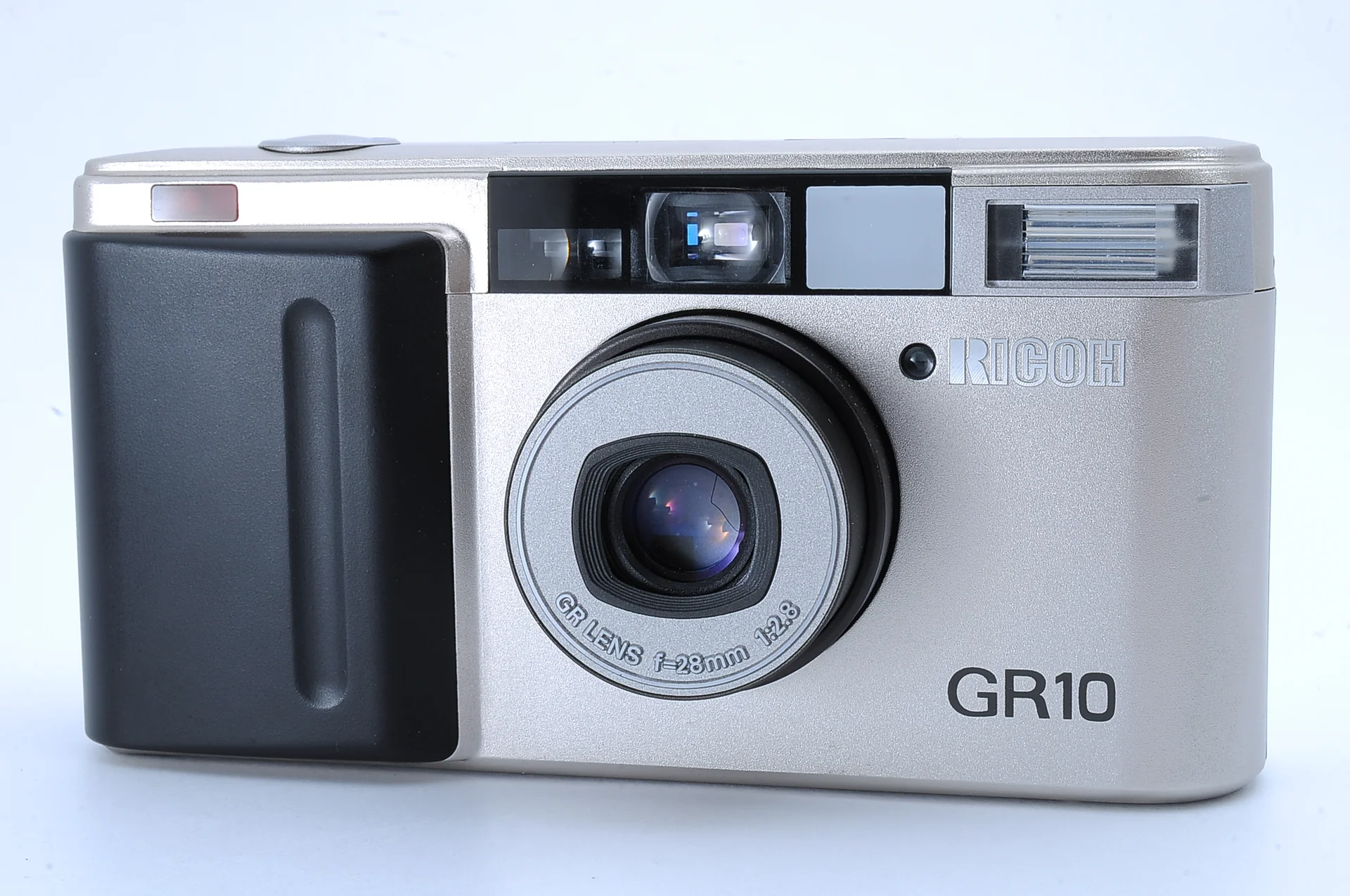 Ricoh GR10