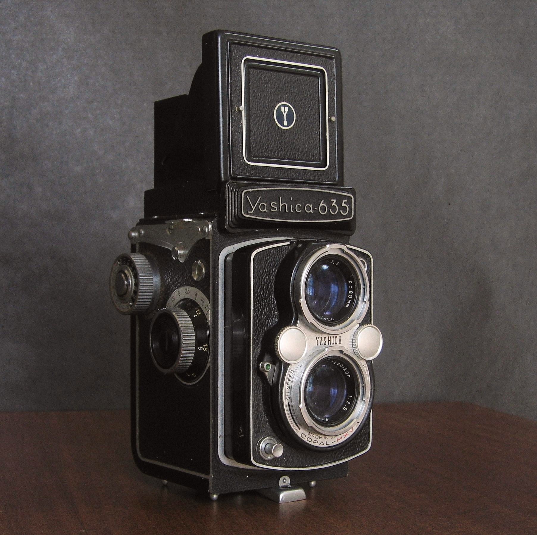 Yashica 635